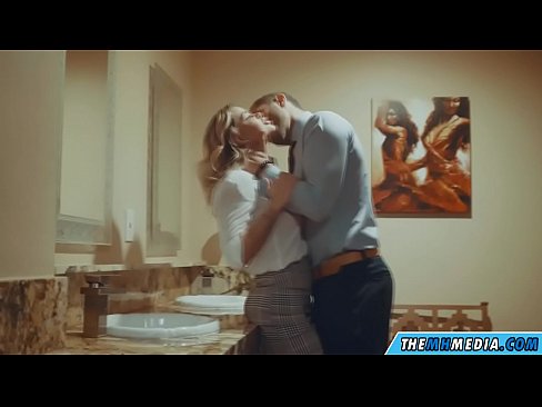 ❤️ Вақте ки як малламуй busty шумо дар як ҳоҷатхона ҷамъиятӣ seduces ️ Синси босифат дар мо tg.yinshuabang.top ❤